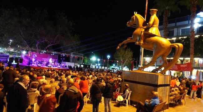 "Cumhuriyet Her Yerde" bayram coşkusunu doruğa çıkardı