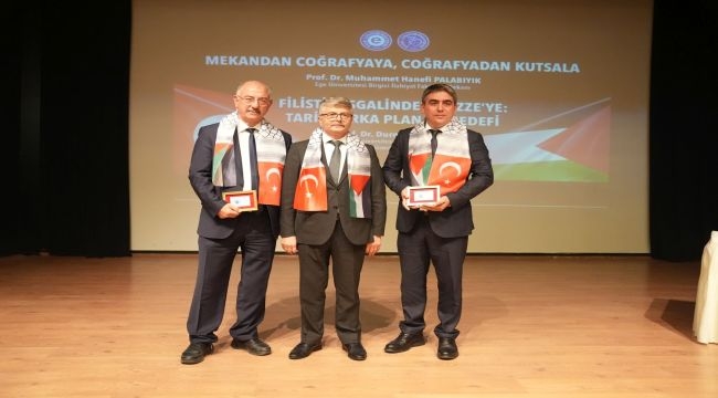 "Ege Üniversitesinde, Gazze soykırımı bir kez daha protesto edildi"