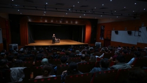 İZKİTAP'a yağmura rağmen yoğun ilgi