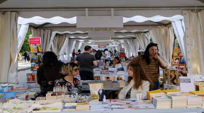 İZKİTAP Fikir Söyleşileri'nde kentsel adalet ve eşitlik konuşuldu