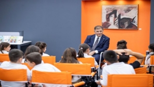 İzmirli çocuklar, Başkan Tugay'la okuma saatinde buluştu