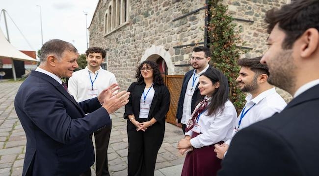 Başkan Tugay'dan sanayicilere yeşil dönüşüm çağrısı