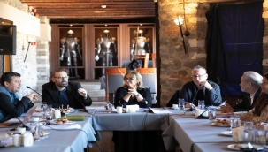 İzmir Şehir Tiyatroları Danışma Kurulu toplandı