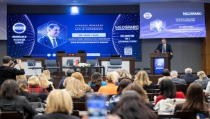 Başkan Tugay İZİKAD'ın MEDSPARC Uluslararası İş Zirvesi'ni açtı