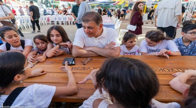 İzmir Büyükşehir öğrencinin yanında