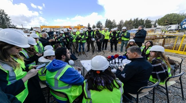 Başkan Tugay: Bekleyen altyapı kredileri İzmir'in canını yakıyor