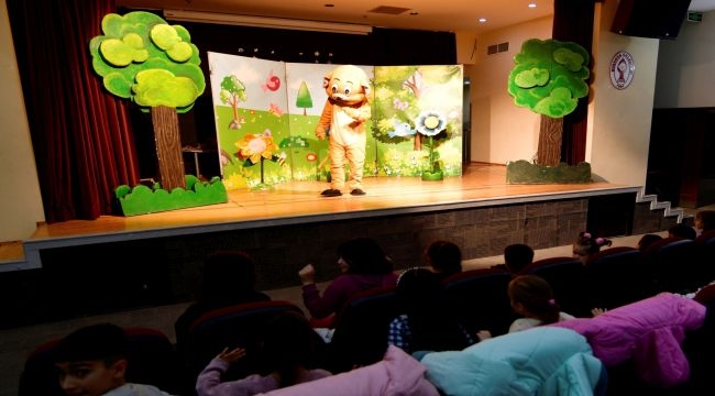 Bornova'da Yarıyıl Tatili Tiyatroyla Şenleniyor