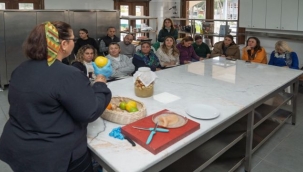 Meslek Fabrikası'nda sirke yapımının inceliklerini öğrendiler