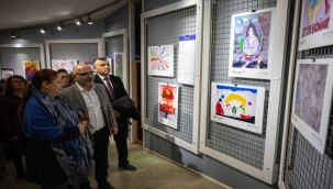 Nazım Hikmet Bornova'da barış, özgürlük ve umutla anıldı