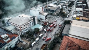 Bornova'daki fabrika yangını söndürüldü