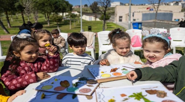 Bornova'da minikler öğrenerek eğlendi