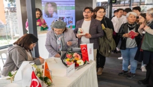 Latife Tekin Bornova'da gençlerle buluştu: