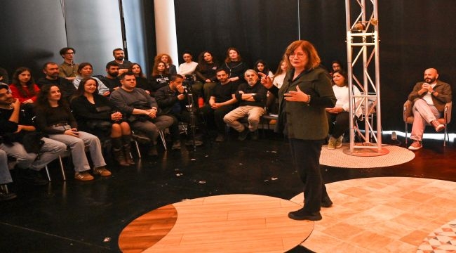 Tiyatronun binlerce yıllık yolculuğu Bornova'da anlatıldı