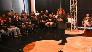 Tiyatronun binlerce yıllık yolculuğu Bornova'da anlatıldı