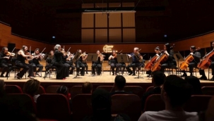İzmir Oda Orkestrası'ndan unutulmaz gece