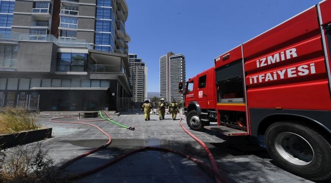 Bornova'da depo yangını dakikalar içinde kontrol altına alındı