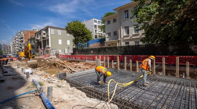 İzmir'de 3 milyar liralık alt yapı dönüşümü sürüyor