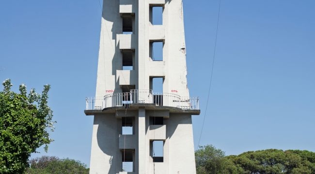 İzmir'in simgesi Paraşüt Kulesi yeniden ayağa kalkıyor