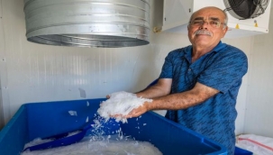 3 saat buz arıyorlardı, şimdi ücretsiz alıyorlar