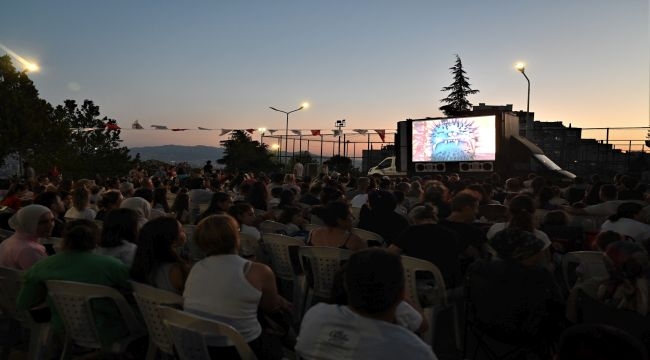 Bornova'da Açık Hava Sinemasına büyük ilgi