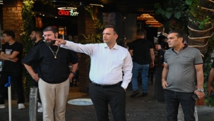Başkan Eşki'den, Bornova'nın kalbinde sabah temizliği 
