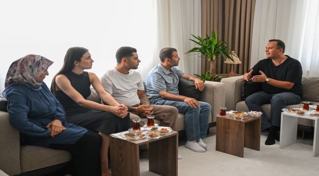 Başkan Eşki'den Bornovalı şehidin ailesine ziyaret