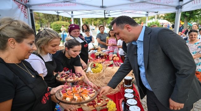 Bornova'da doğal lezzetler halkla buluşuyor