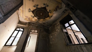 İzmir'in simge yapısı Cihan Palas yeniden hayat buluyor
