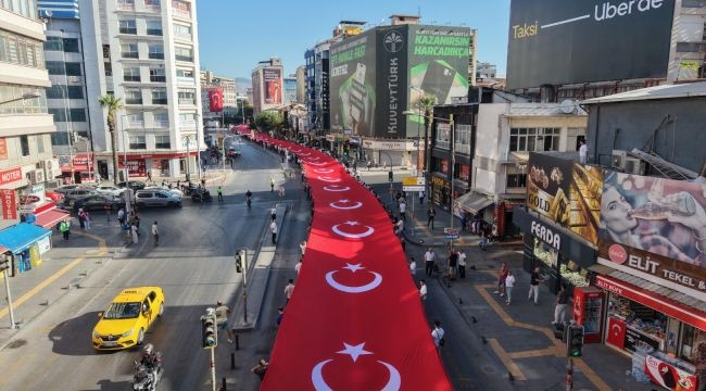9 Eylül ruhu İzmir sokaklarında