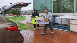 İzmir Büyükşehir Belediyesi'nden okullara 37 milyon TL'lik spor malzemesi desteği